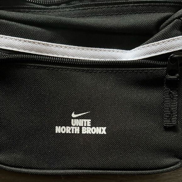 Nike Bronx Fanny pack   - Picture 1 of 3